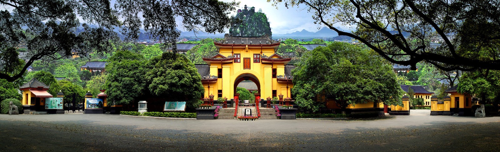 王府气派——这里是全国保存最完好的明代藩王府，是桂林的潜龙之邸，龙脉福地.jpg