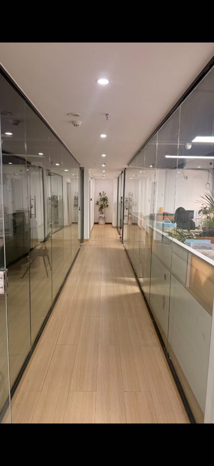 办公室6楼.jpg